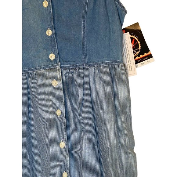 Truly Yours Sport Women’s size 12P NWT Two Tone Denim Button Front Jumper pocket - Picture 3 of 11